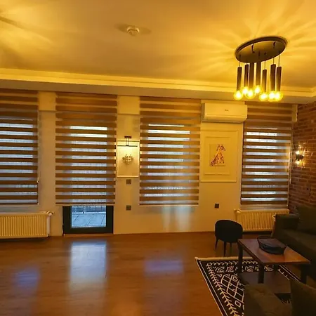 Guestport No 4 Luxury Suite, Galata Tower View, Balcony, 2 Bathrooms Апартаменты