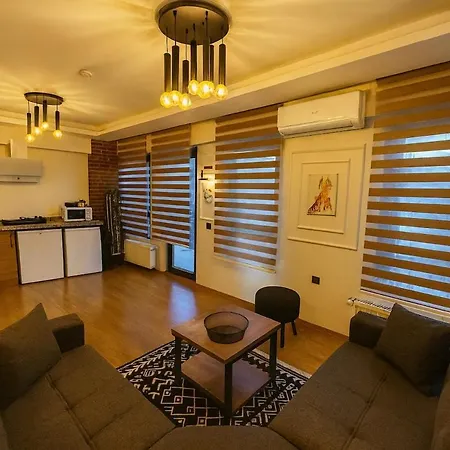 Guestport No 4 Luxury Suite, Galata Tower View, Balcony, 2 Bathrooms דירה