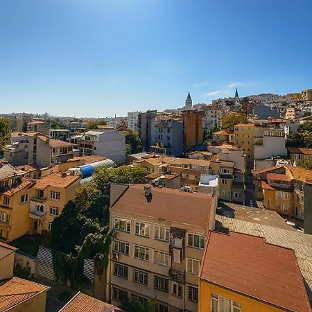דירה Guestport No 4 Luxury Suite, Galata Tower View, Balcony, 2 Bathrooms