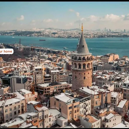 Guestport No 4 Luxury Suite, Galata Tower View, Balcony, 2 Bathrooms דירה איסטמבול
